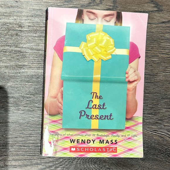 Scholastic “tha last present book - Picture 1 of 2